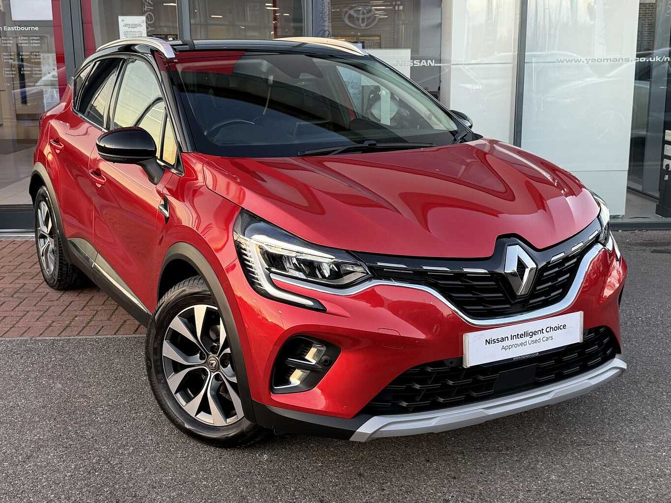 Main listing image - Renault Captur