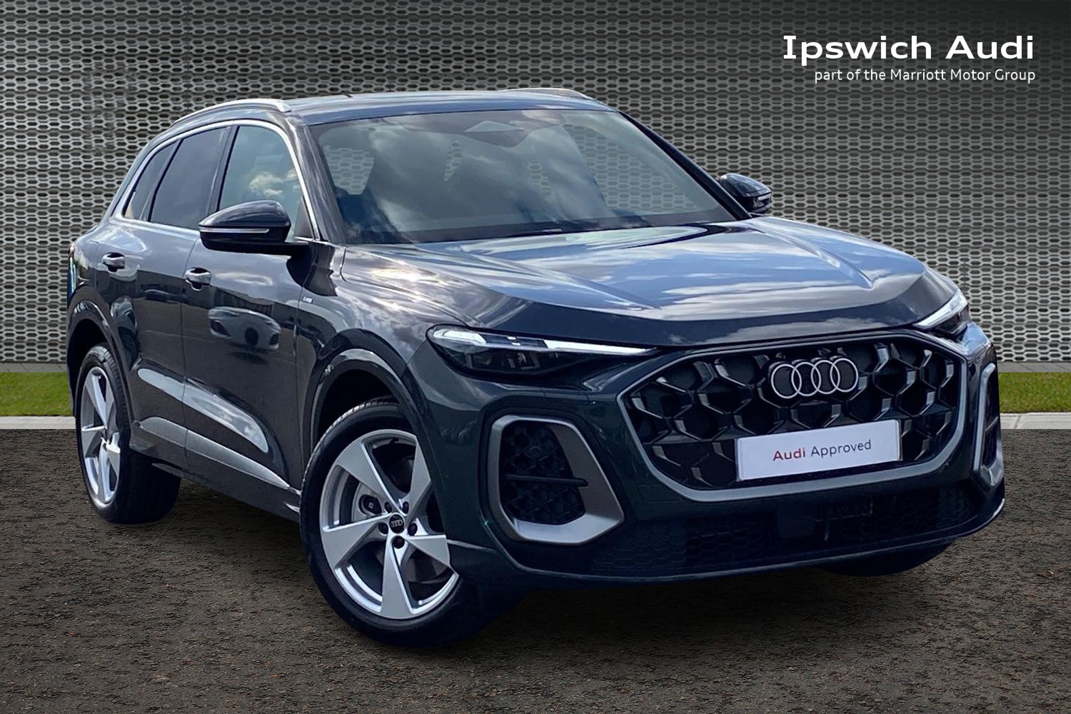 Main listing image - Audi Q5