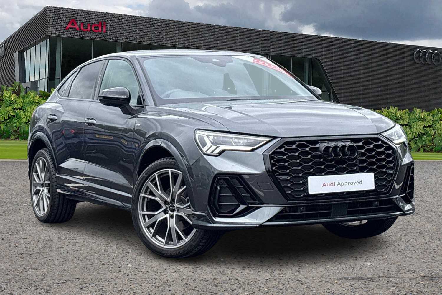 Main listing image - Audi Q3