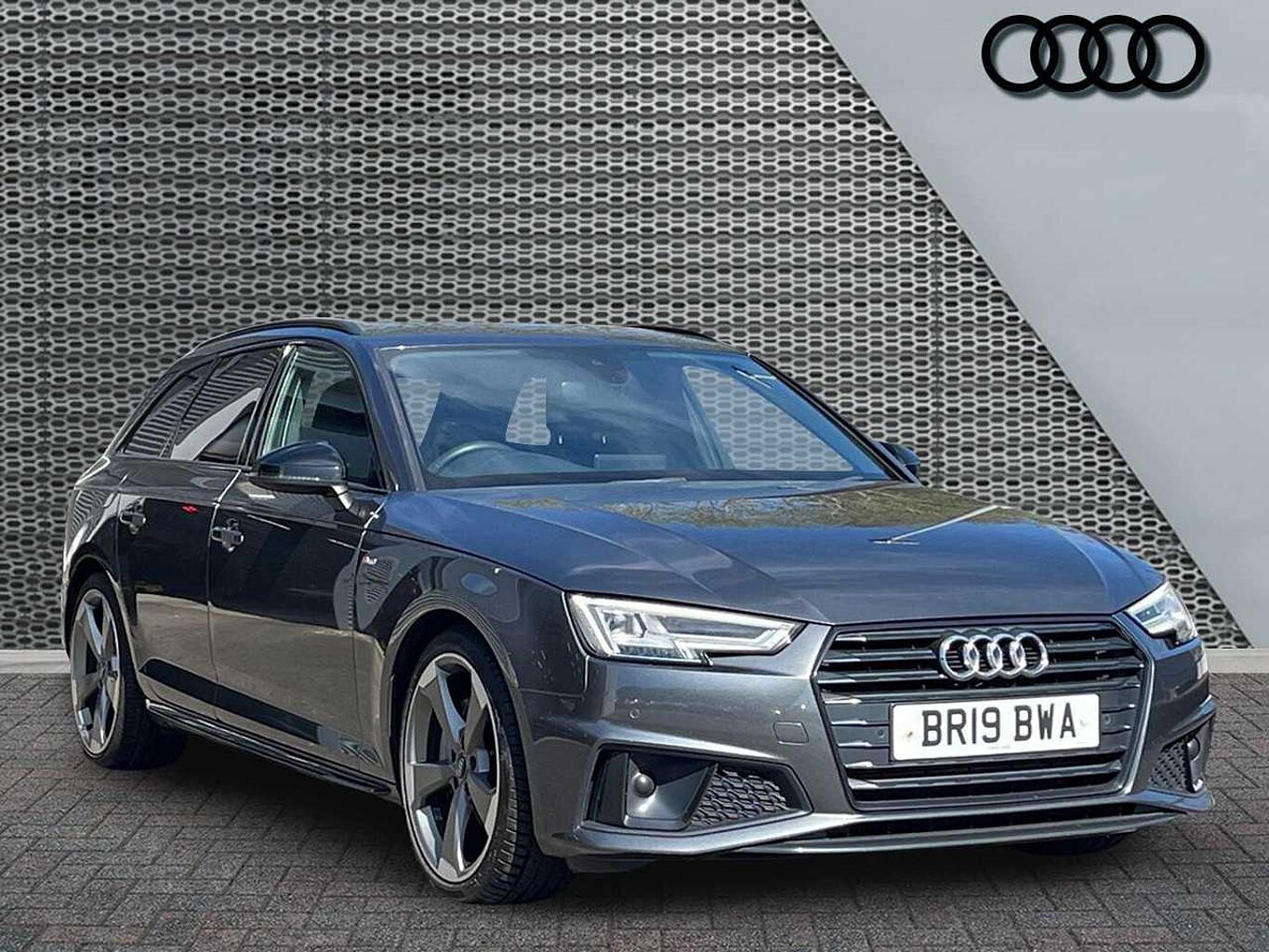 Main listing image - Audi A4 Avant