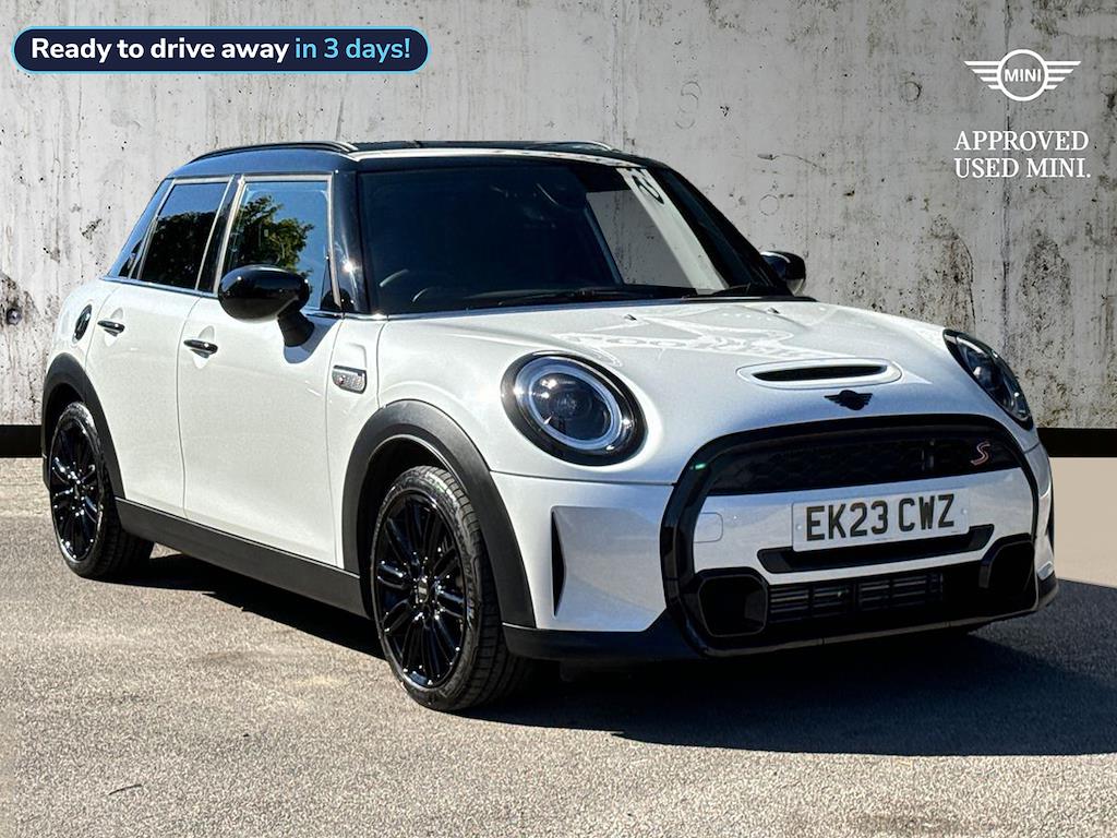 Main listing image - MINI Hatchback 5dr