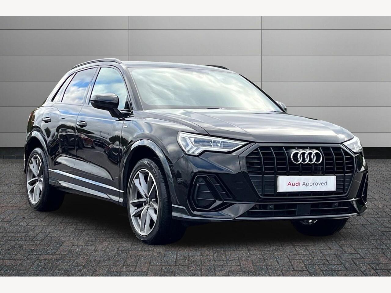 Main listing image - Audi Q3