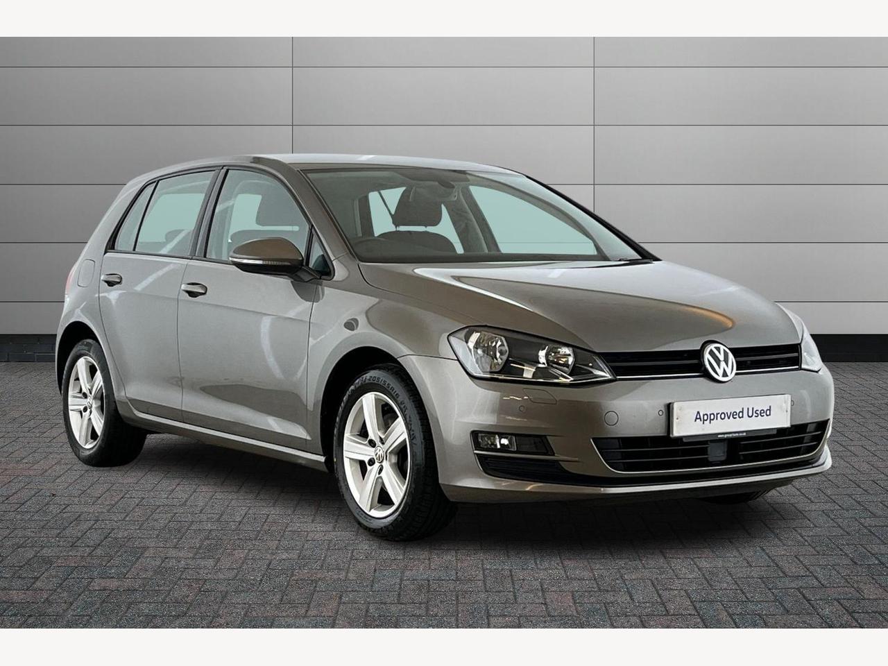 Main listing image - Volkswagen Golf