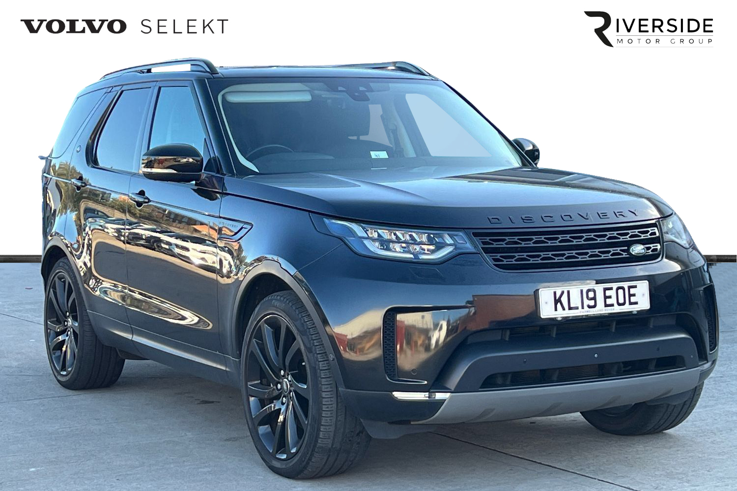 Main listing image - Land Rover Discovery