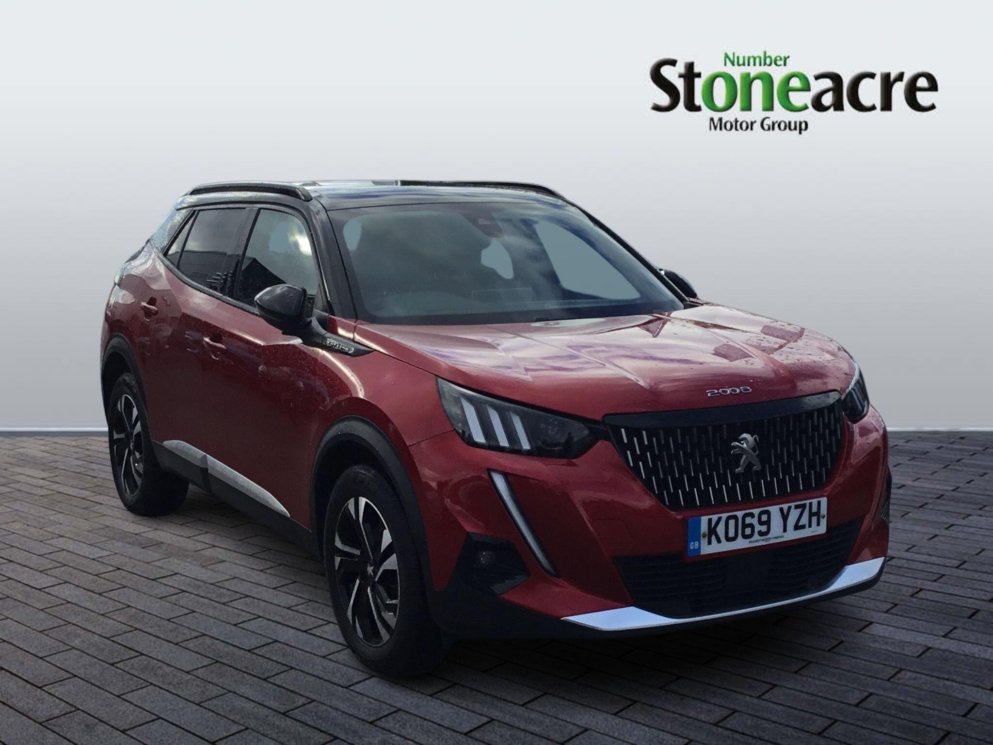 Main listing image - Peugeot 2008