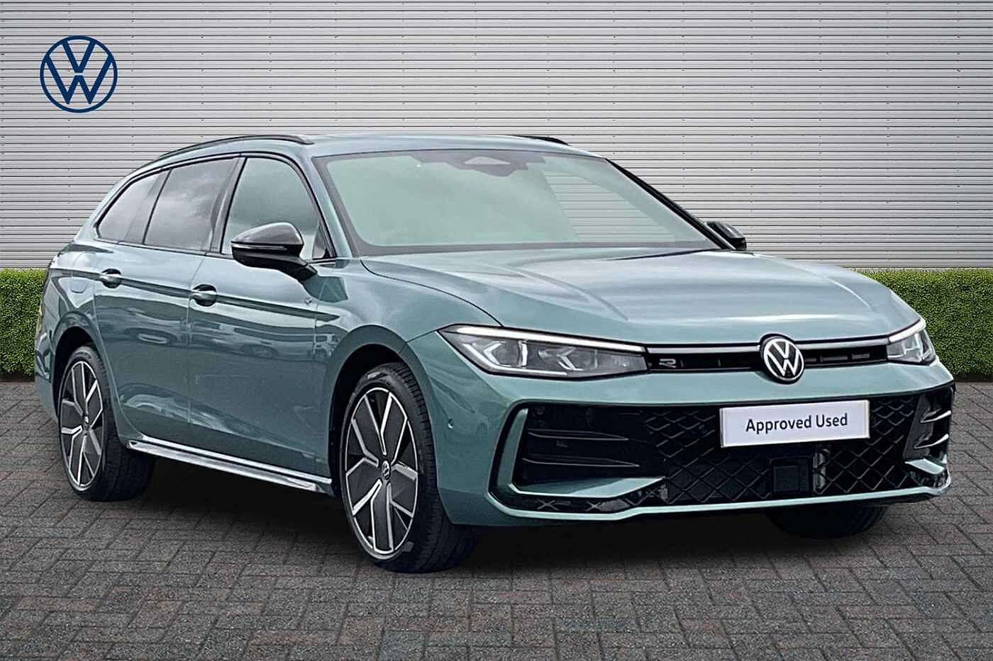 Main listing image - Volkswagen Passat
