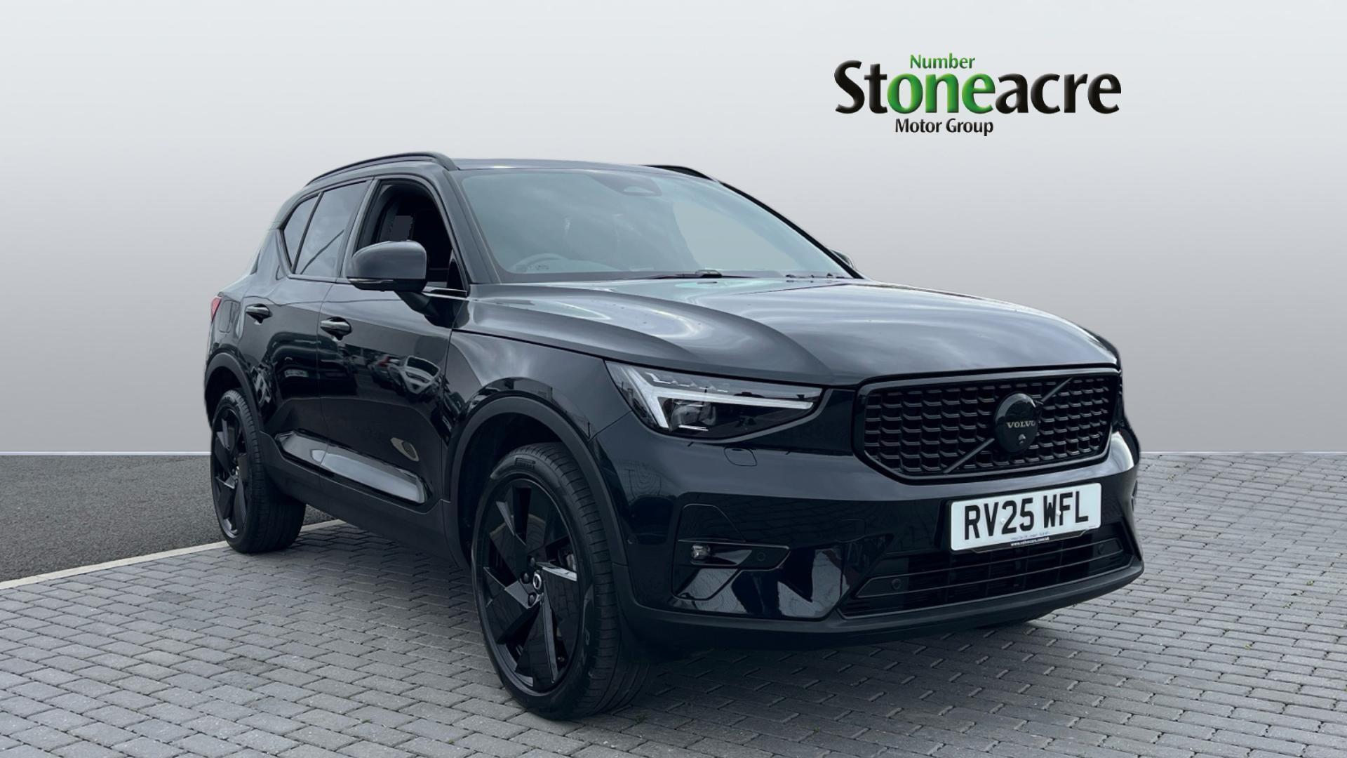 Main listing image - Volvo XC40