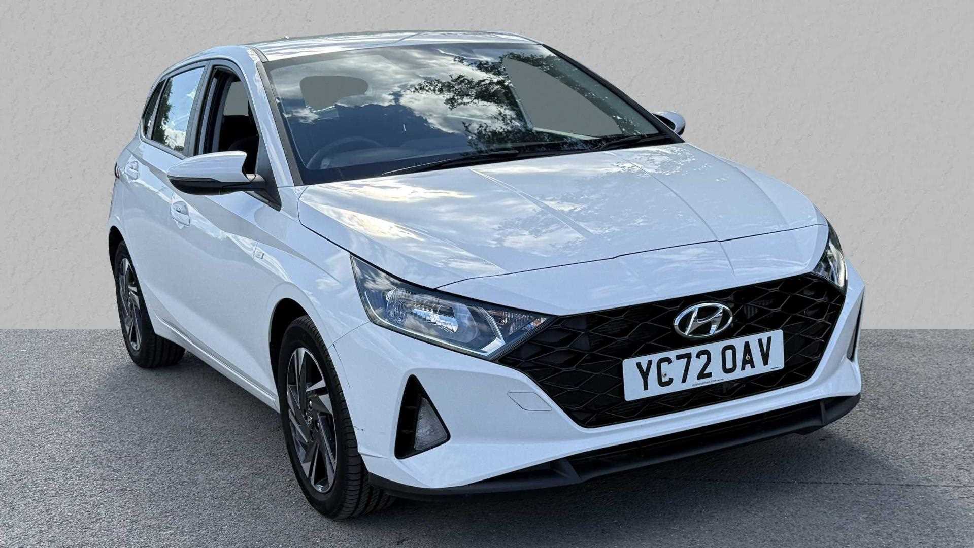Main listing image - Hyundai i20