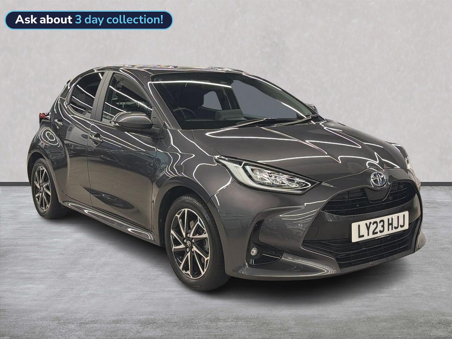 Main listing image - Toyota Yaris