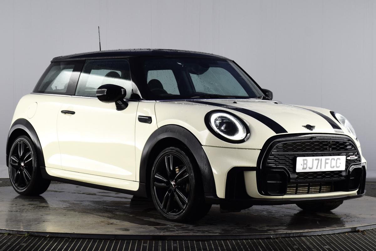 Main listing image - MINI Hatchback