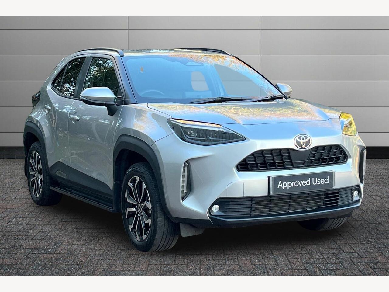 Main listing image - Toyota Yaris Cross