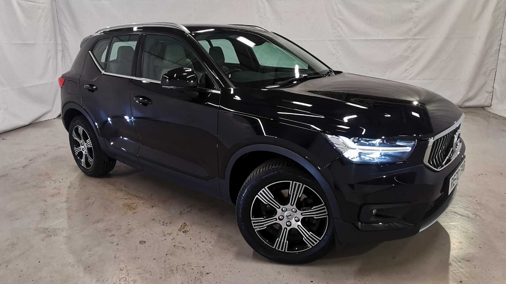 Main listing image - Volvo XC40