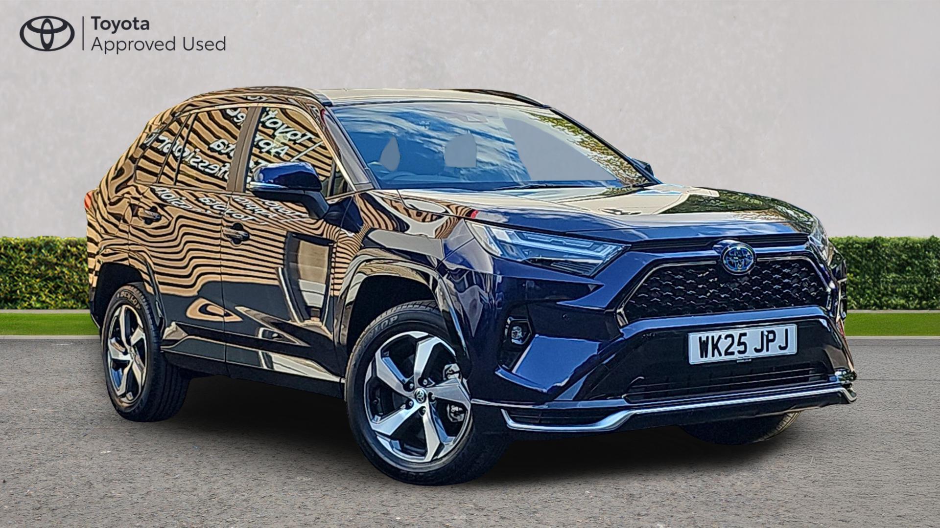Main listing image - Toyota RAV4