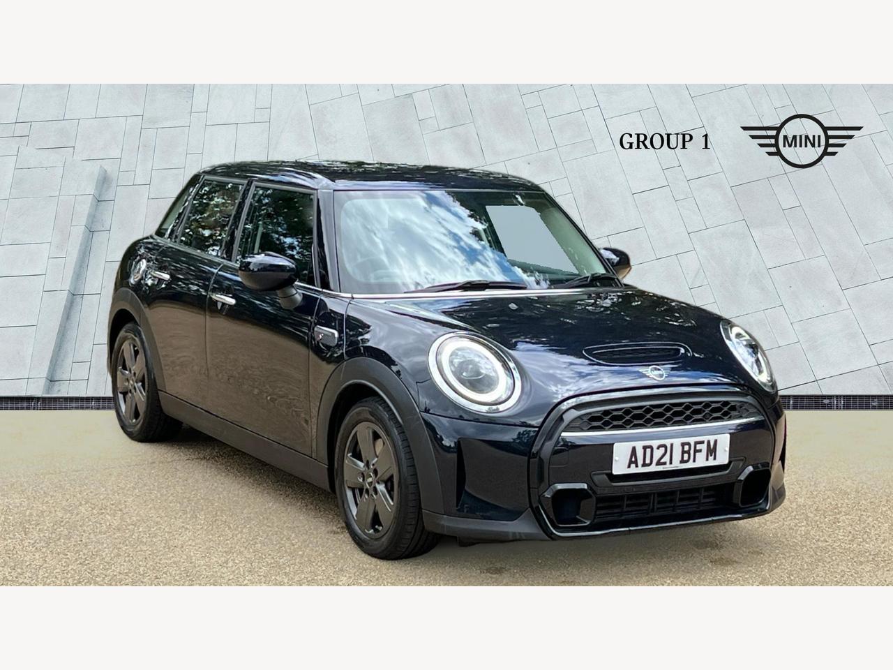 Main listing image - MINI Hatchback 5dr