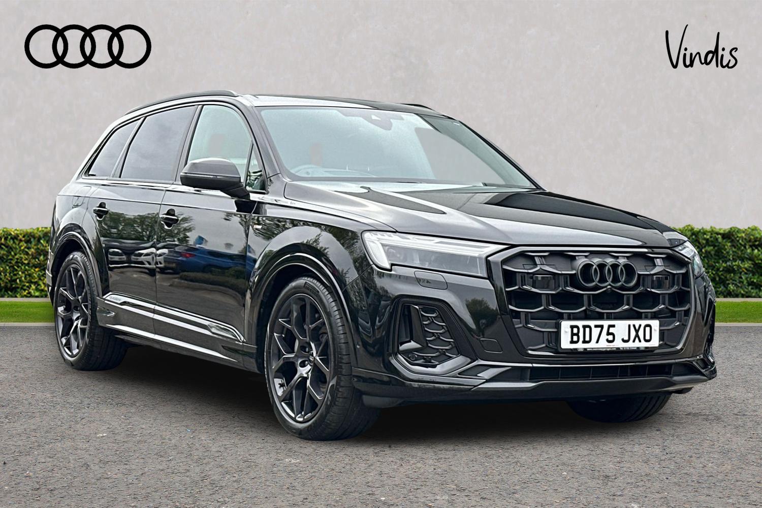 Main listing image - Audi Q7