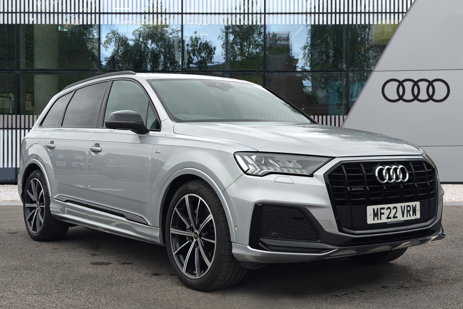 Main listing image - Audi Q7