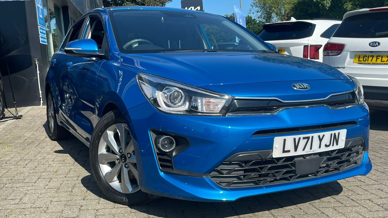 Main listing image - Kia Rio