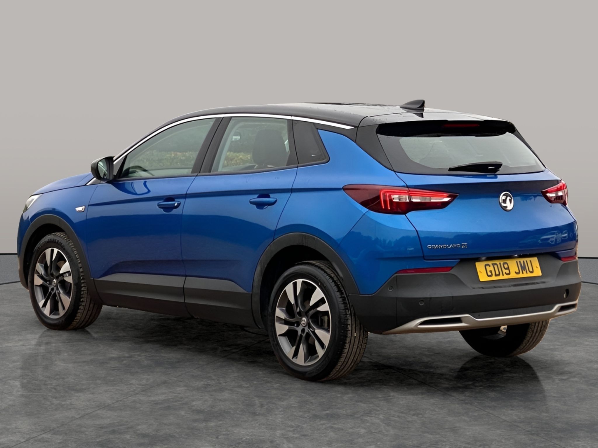 Main listing image - Vauxhall Grandland X