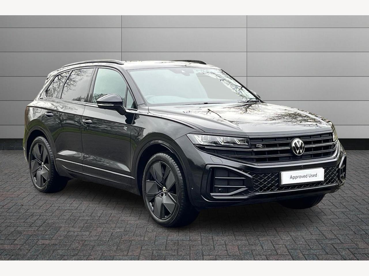 Main listing image - Volkswagen Touareg