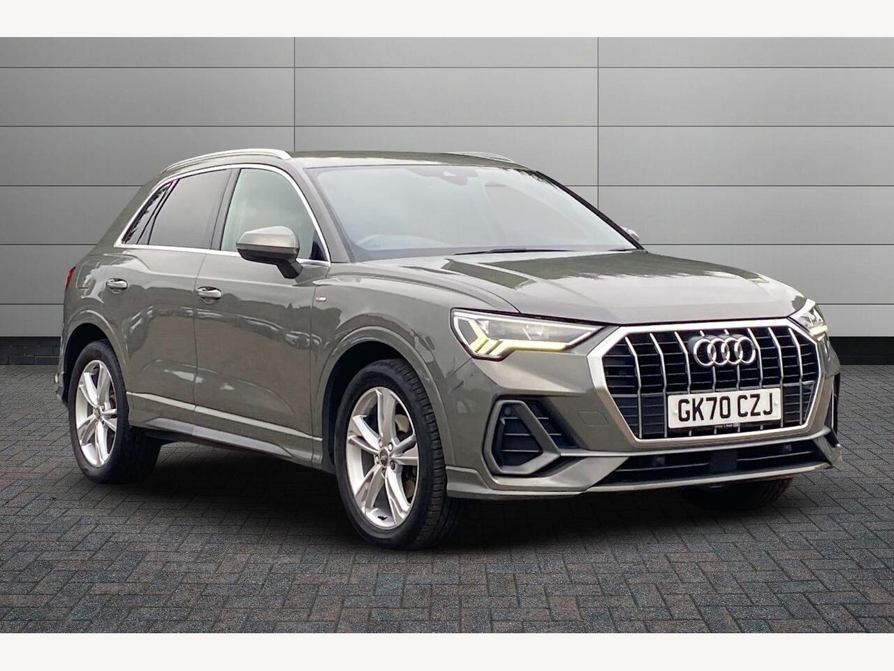 Main listing image - Audi Q3