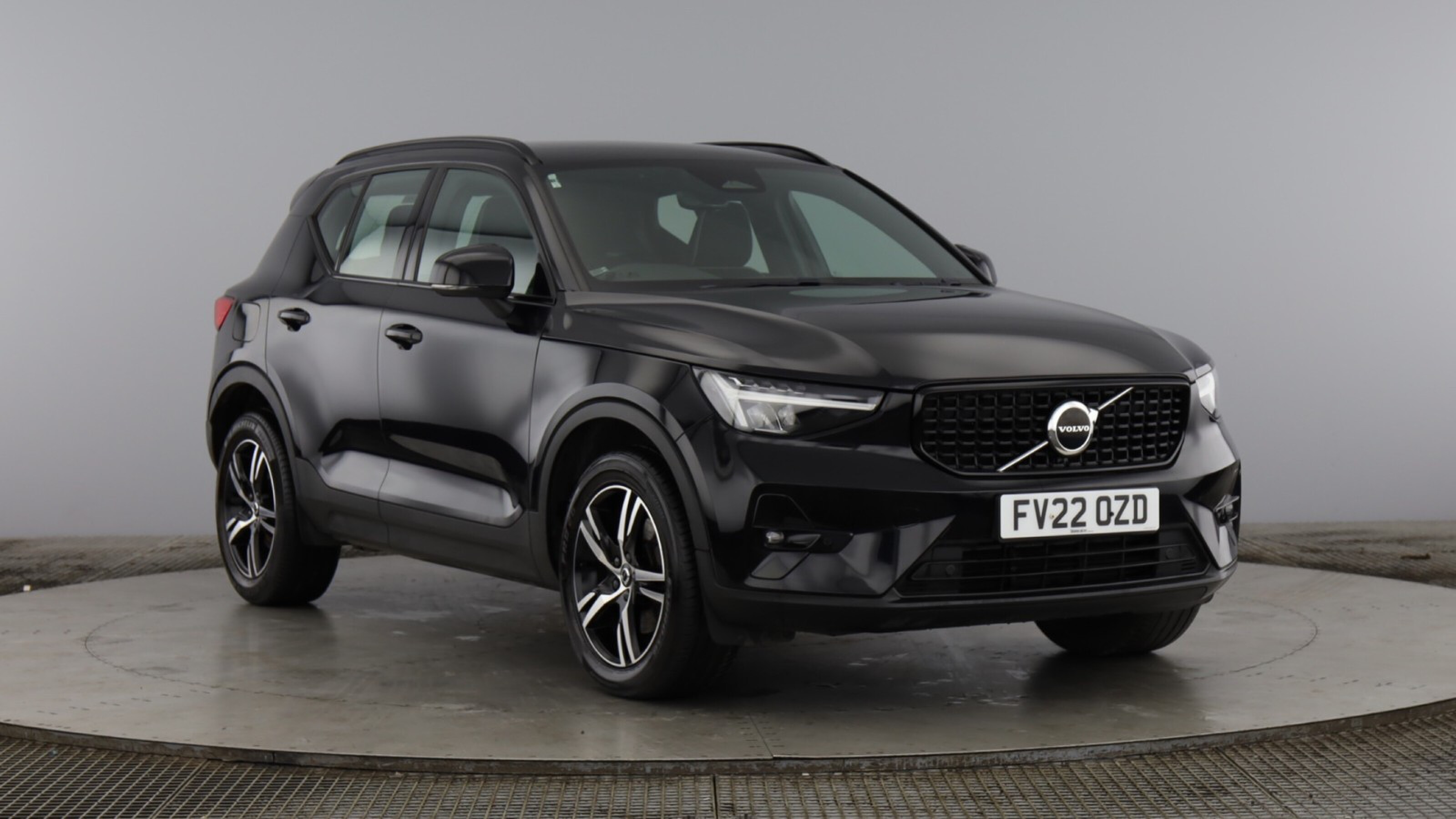 Main listing image - Volvo XC40
