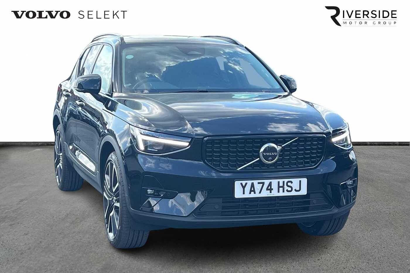 Main listing image - Volvo XC40