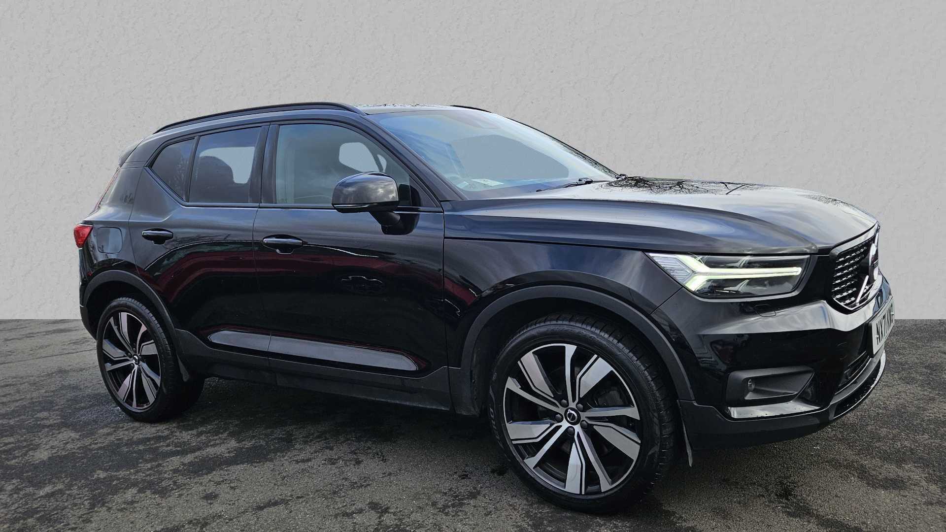 Main listing image - Volvo XC40 Recharge