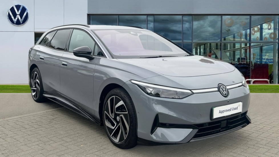 Main listing image - Volkswagen ID.7