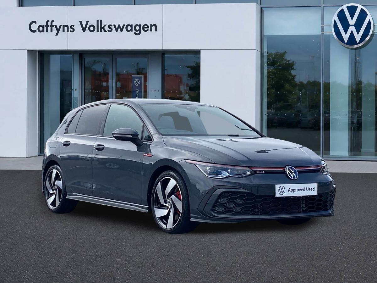 Main listing image - Volkswagen Golf