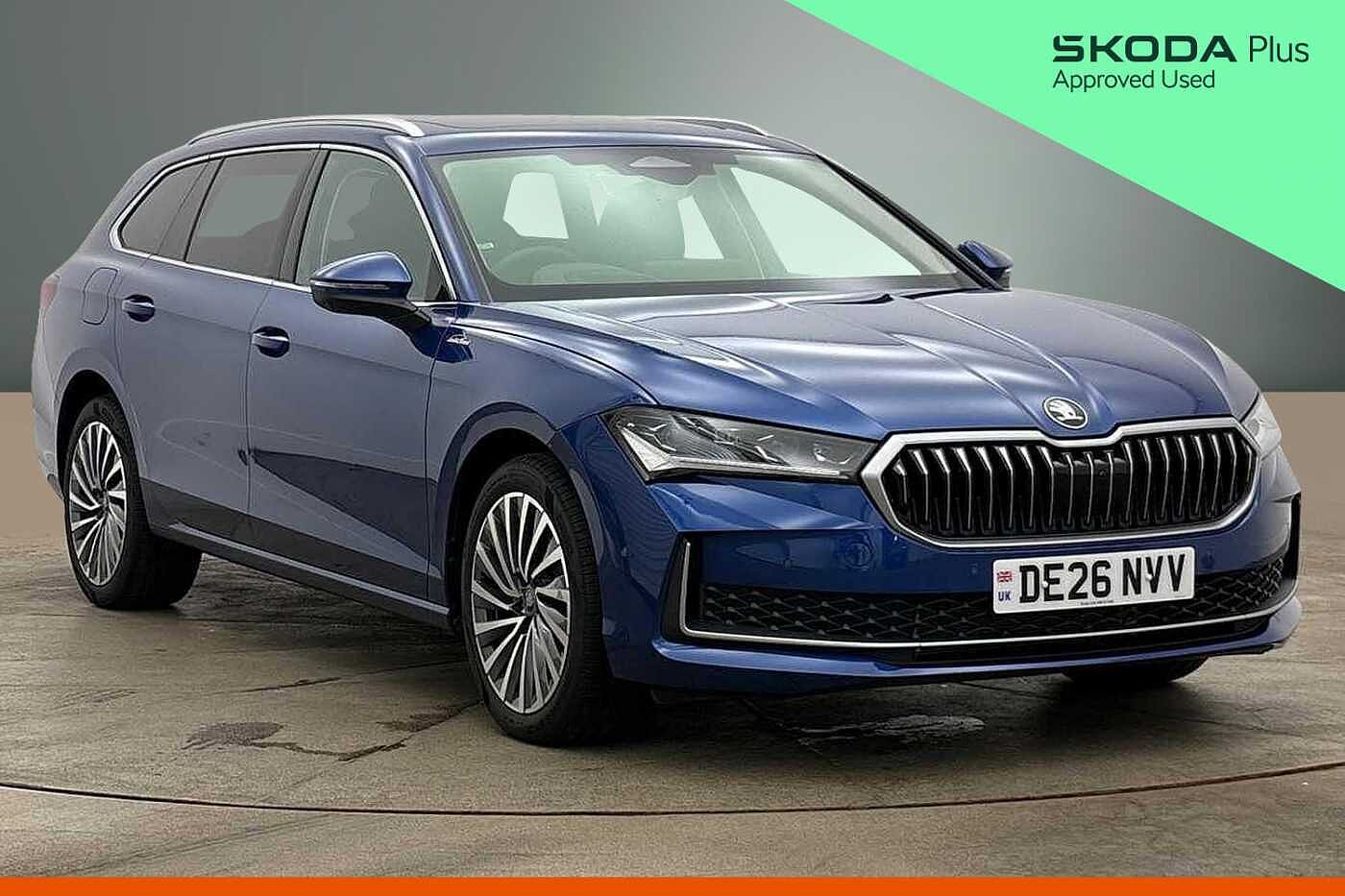 Main listing image - Skoda Superb