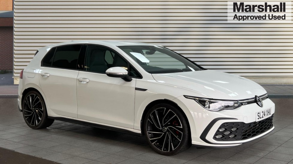 Main listing image - Volkswagen Golf