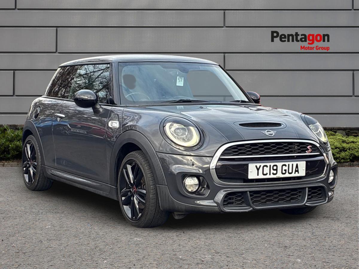 Main listing image - MINI Hatchback