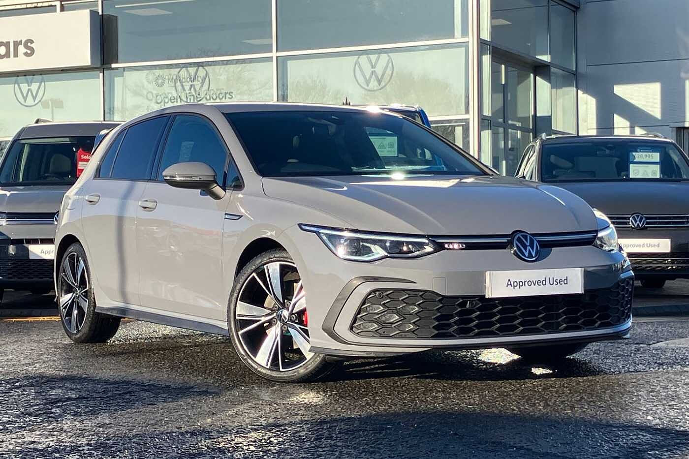 Main listing image - Volkswagen Golf