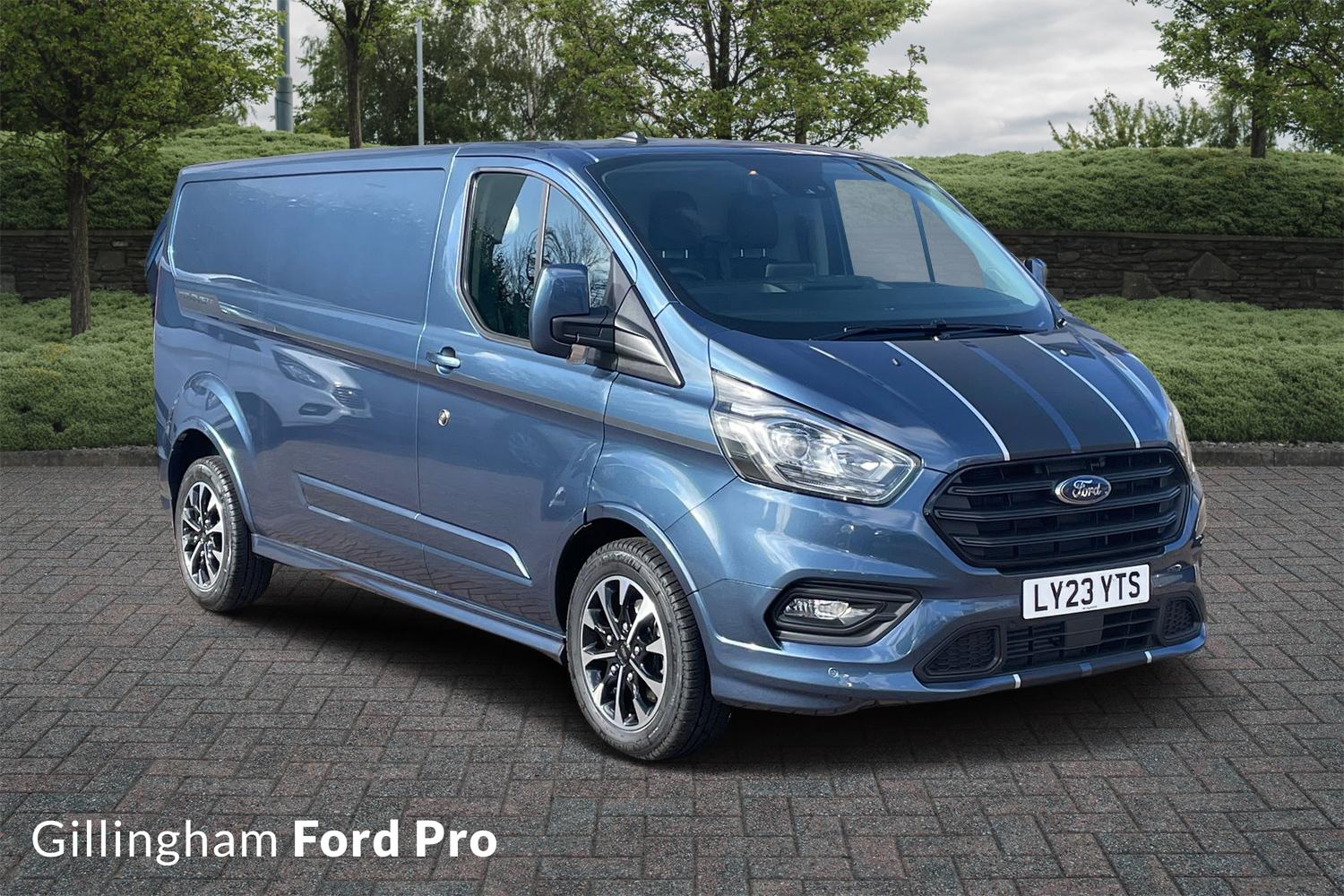 Main listing image - Ford Transit Custom