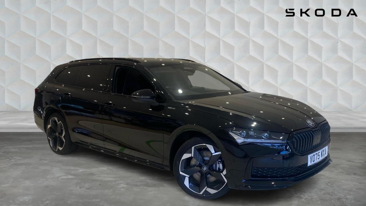 Main listing image - Skoda Superb Estate