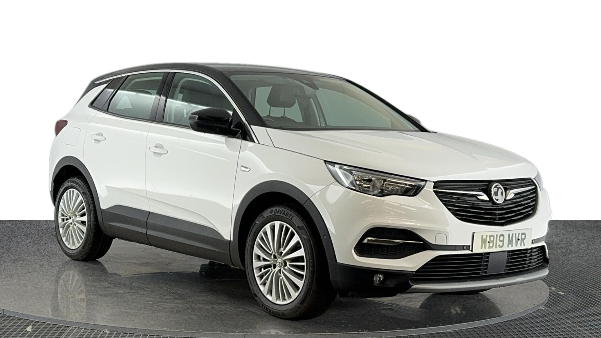 Main listing image - Vauxhall Grandland X