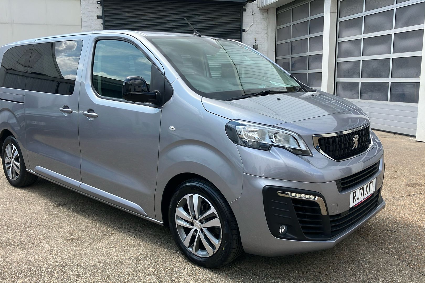 Main listing image - Peugeot Traveller