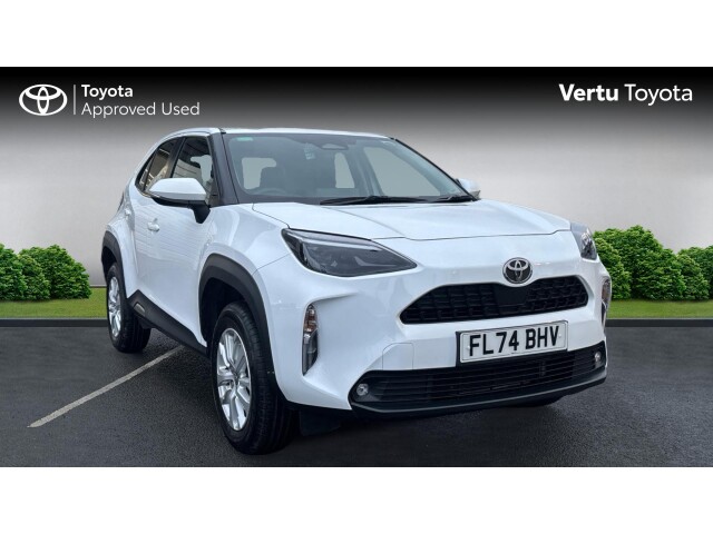 Main listing image - Toyota Yaris Cross