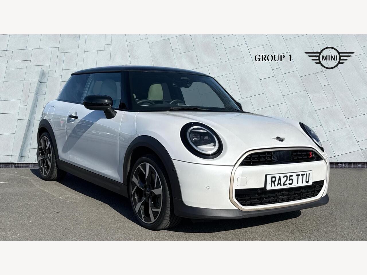 Main listing image - MINI Hatchback