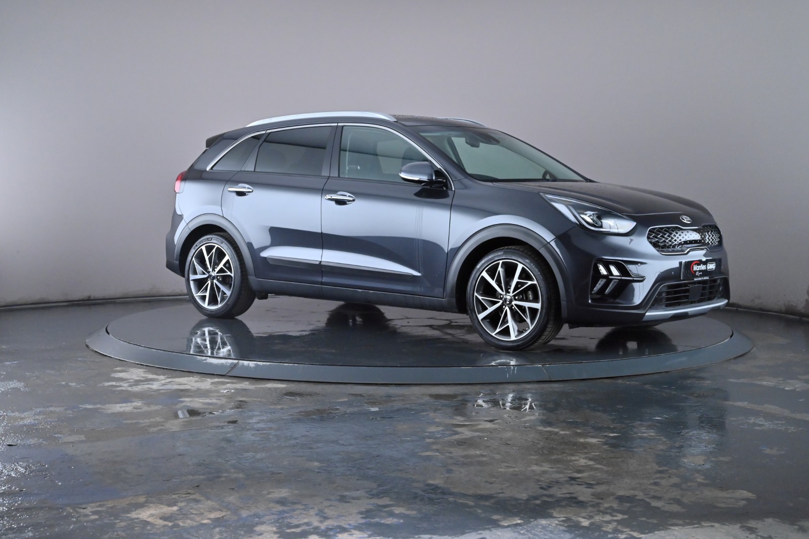 Main listing image - Kia Niro