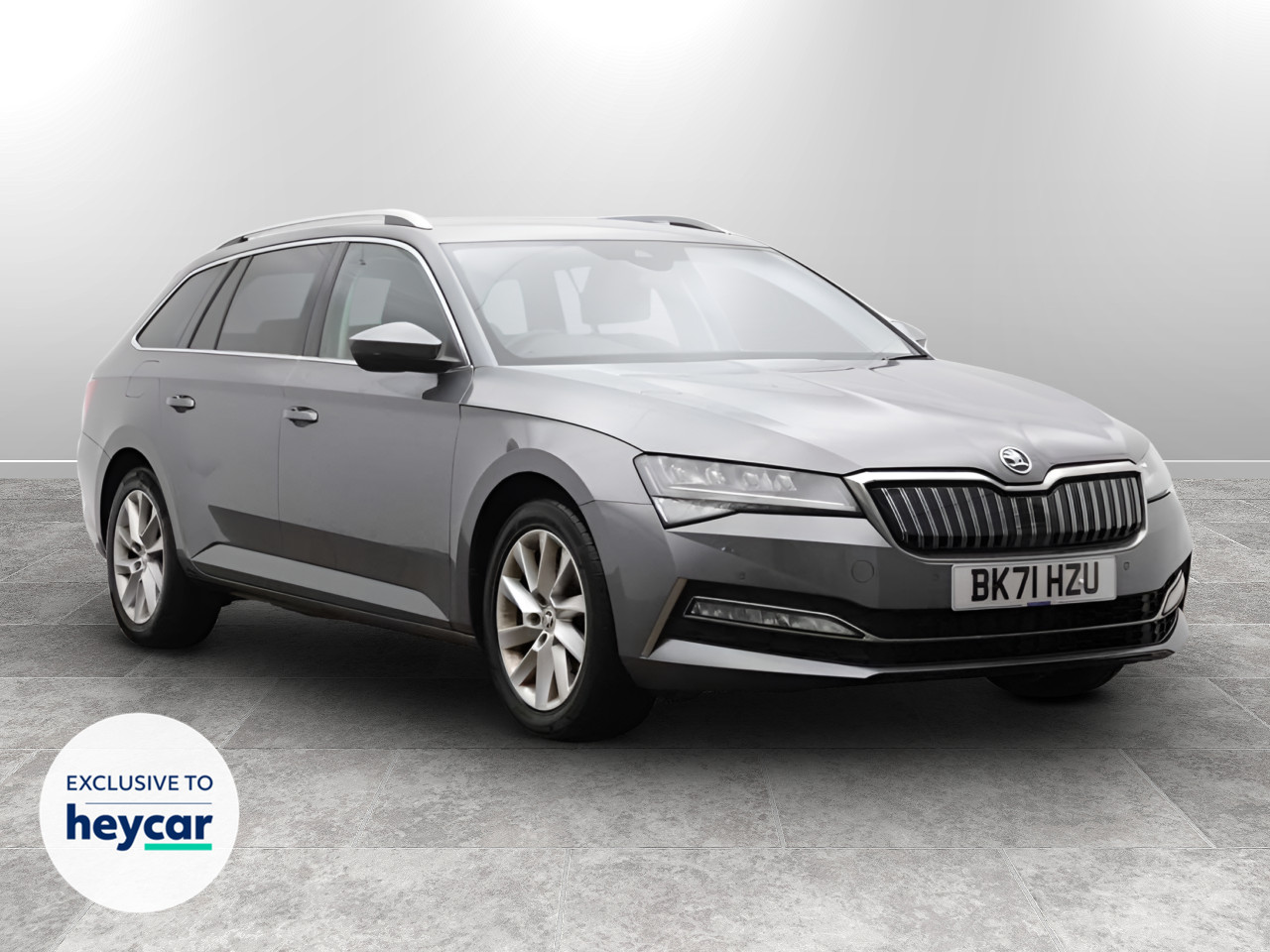 Main listing image - Skoda Superb Estate