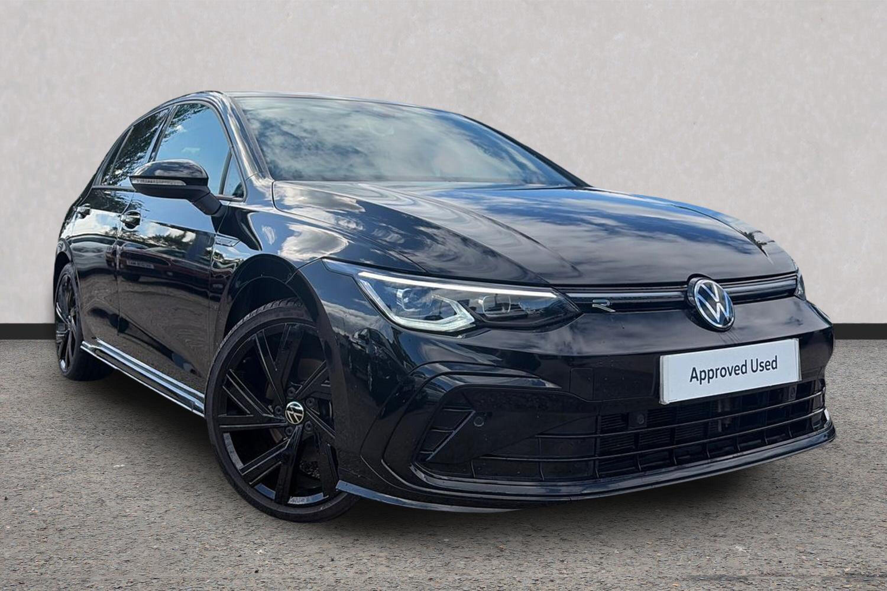 Main listing image - Volkswagen Golf