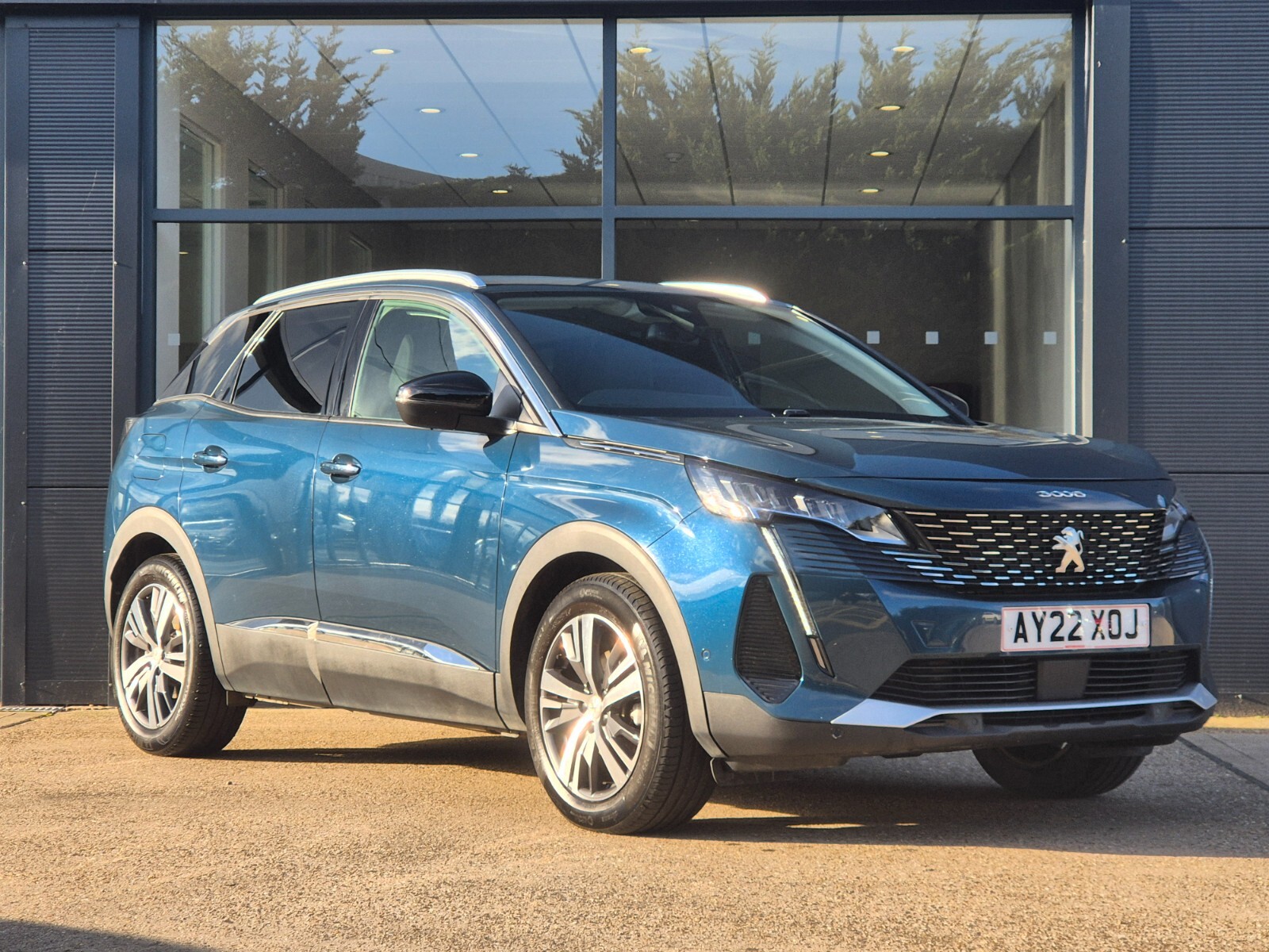 Main listing image - Peugeot 3008