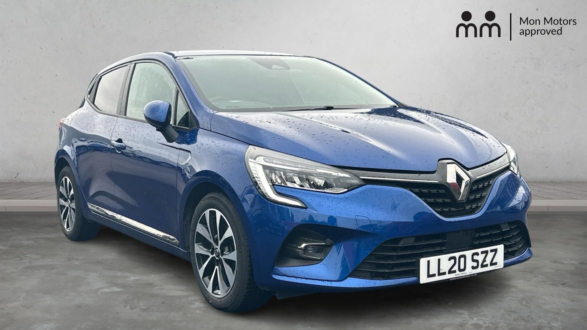 Main listing image - Renault Clio
