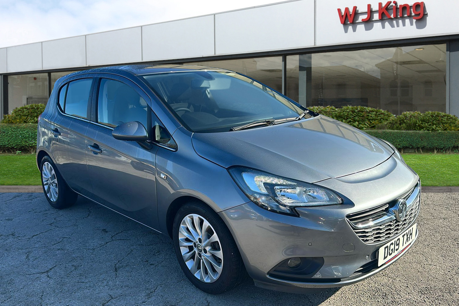 Main listing image - Vauxhall Corsa