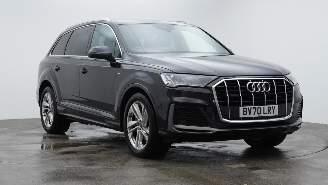 Main listing image - Audi Q7