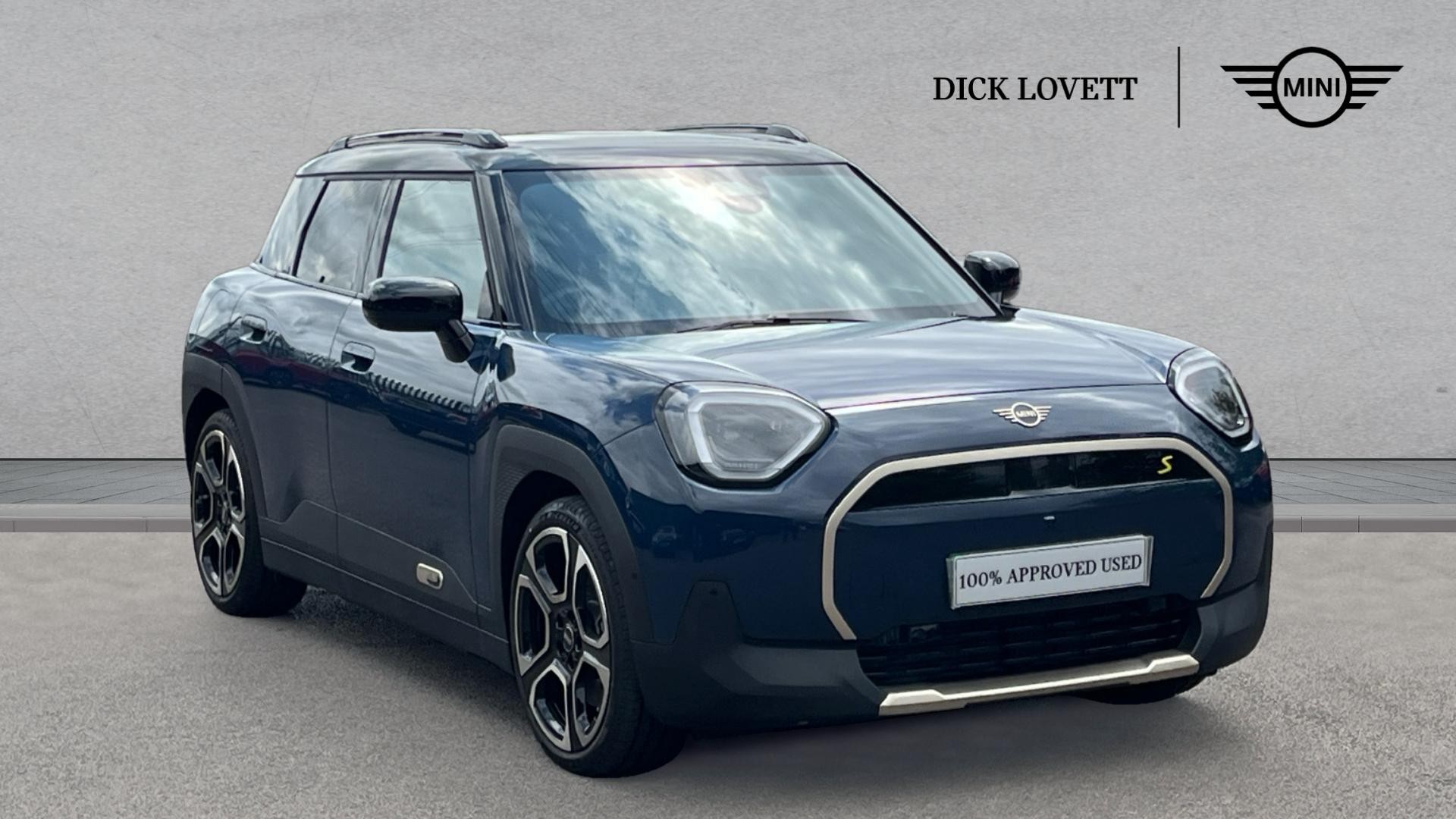 Main listing image - MINI Electric