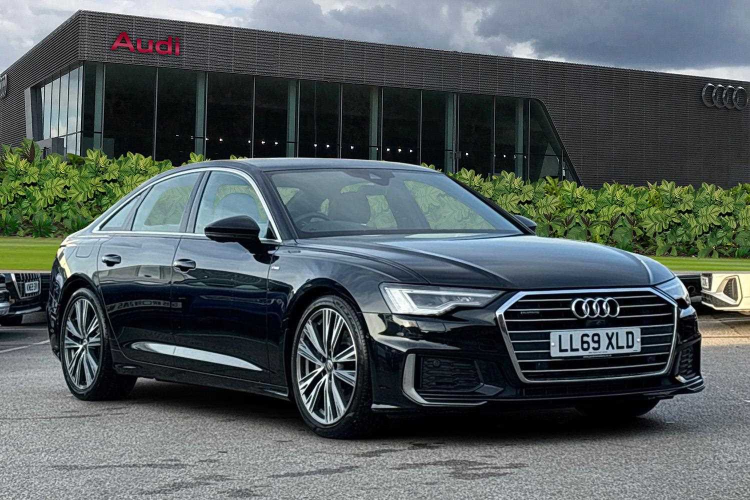 Main listing image - Audi A6