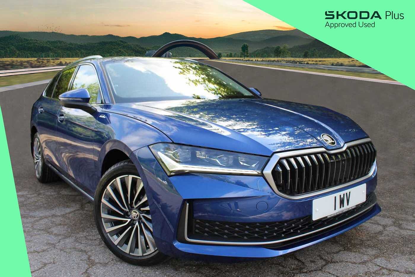 Main listing image - Skoda Superb Estate