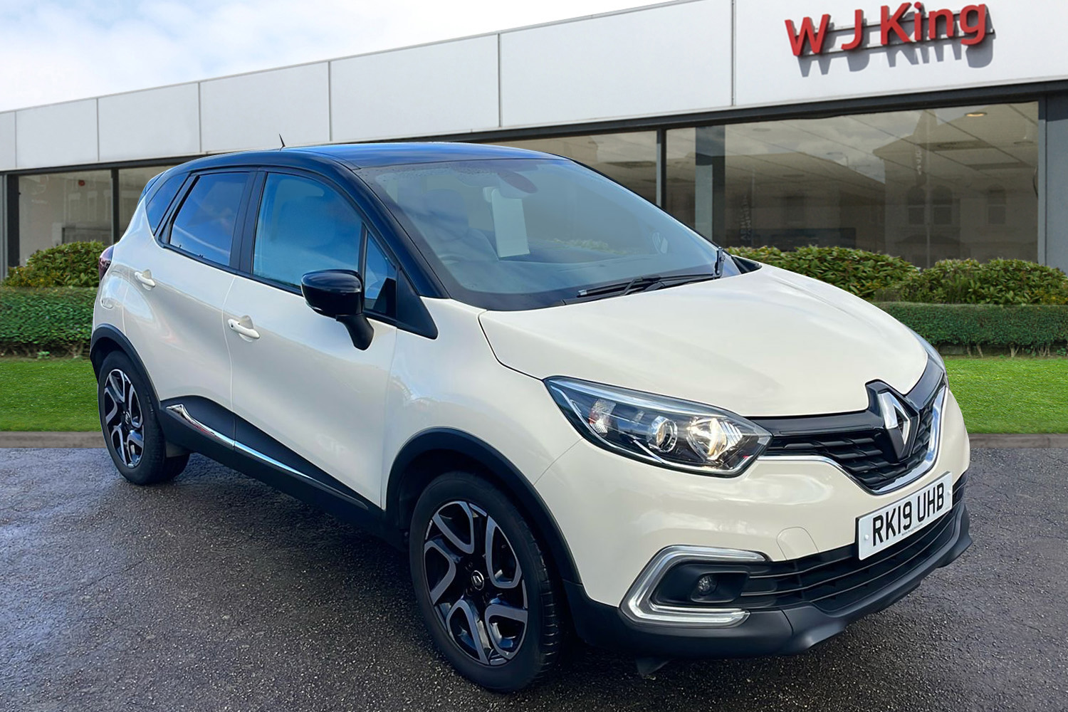 Main listing image - Renault Captur